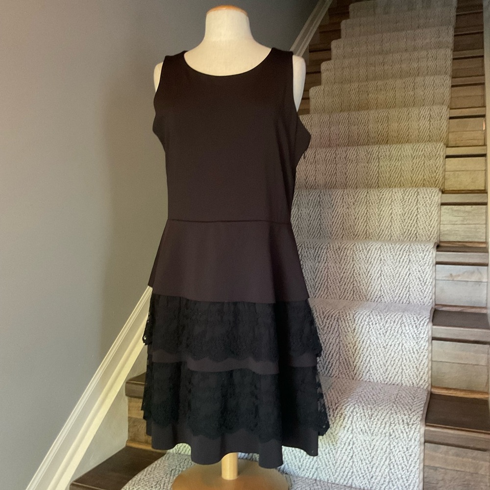 Elegant Black Sleeveless Dress